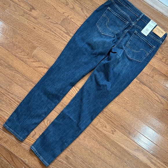 MATERNITY Signature by Levi Strauss Dark Blue Wash Skinny Jeans pull on Sz small - Picture 6 of 6
